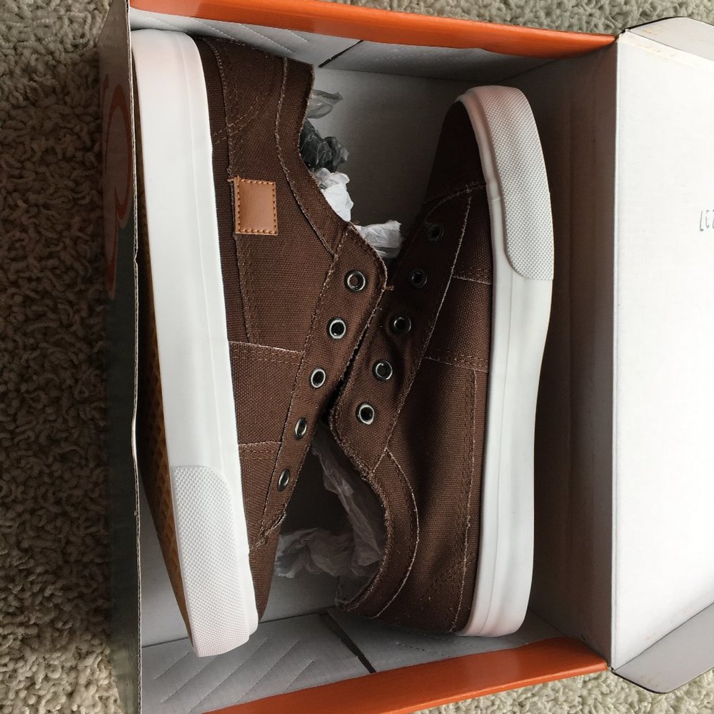 Baretraps Brown walking shoes